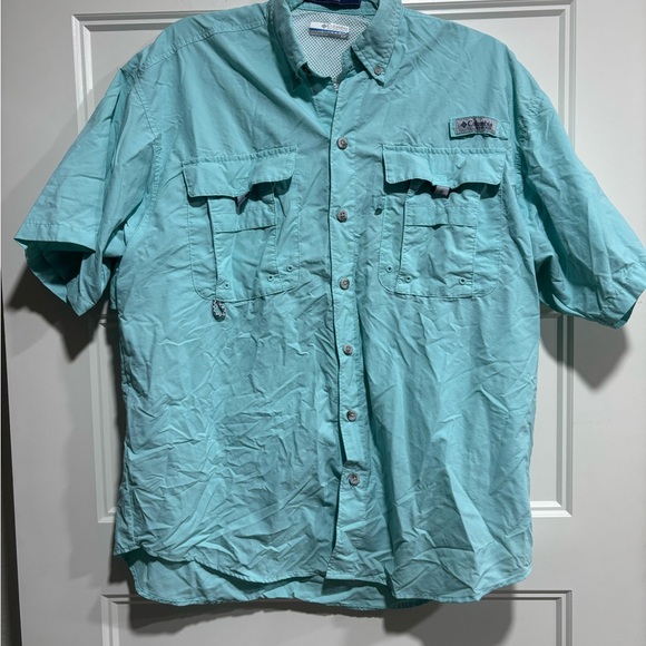 Columbia Men's Turquoise Button Down Shirt Fishing Shirt size Small - Picture 1 of 4